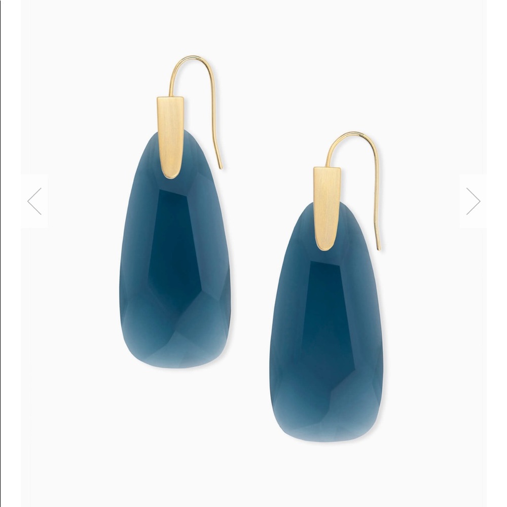 Kendra Scott Maize silver drop earring.